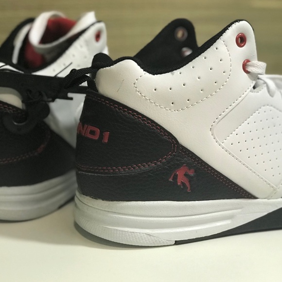 Men's Athletic Basketball Shoe Adult Sneaker New! - Picture 7 of 8